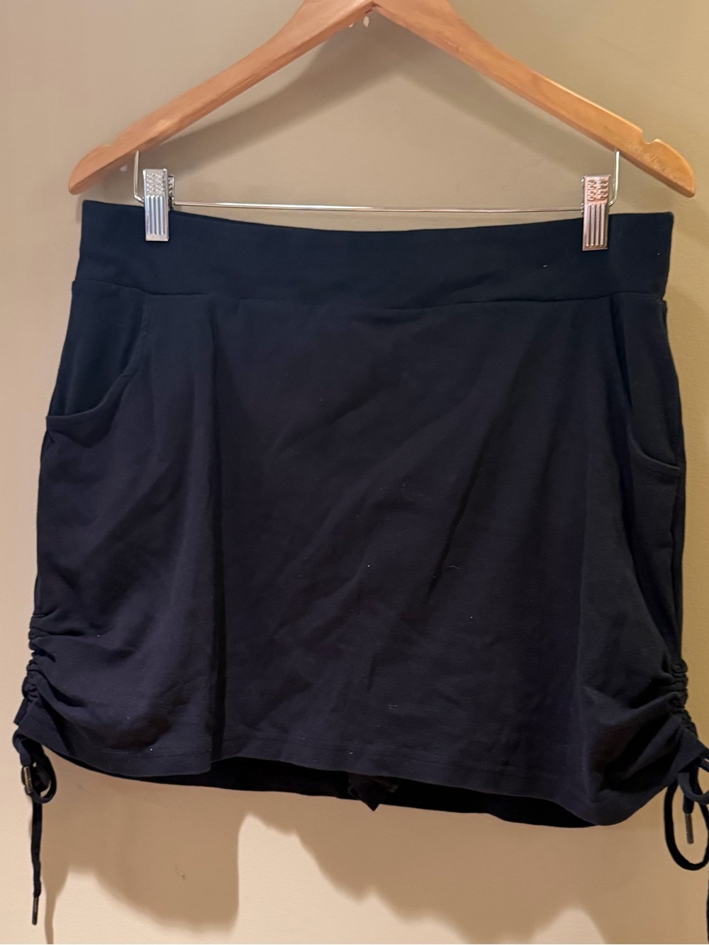 Jones New York Black Athletic Skort with Side Pockets Drawstring Ruching Large